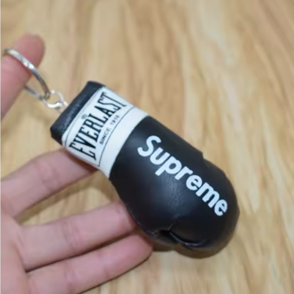 Black Everlast Boxing Glove Keychain/ Handbag Charm Miniature Vegan Leather - Picture 1 of 5